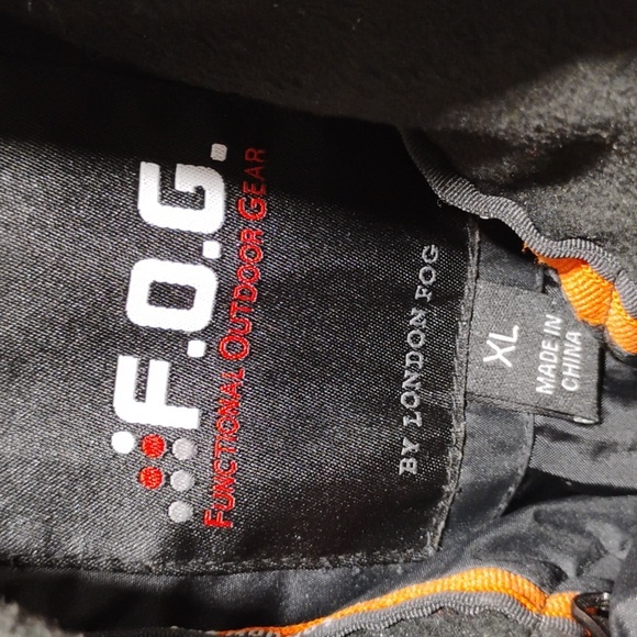 London Fog Winter Coat W Hidden Hood Sz.XL Gently Worn - Picture 8 of 16